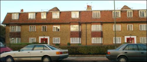 07-18 Denison Close